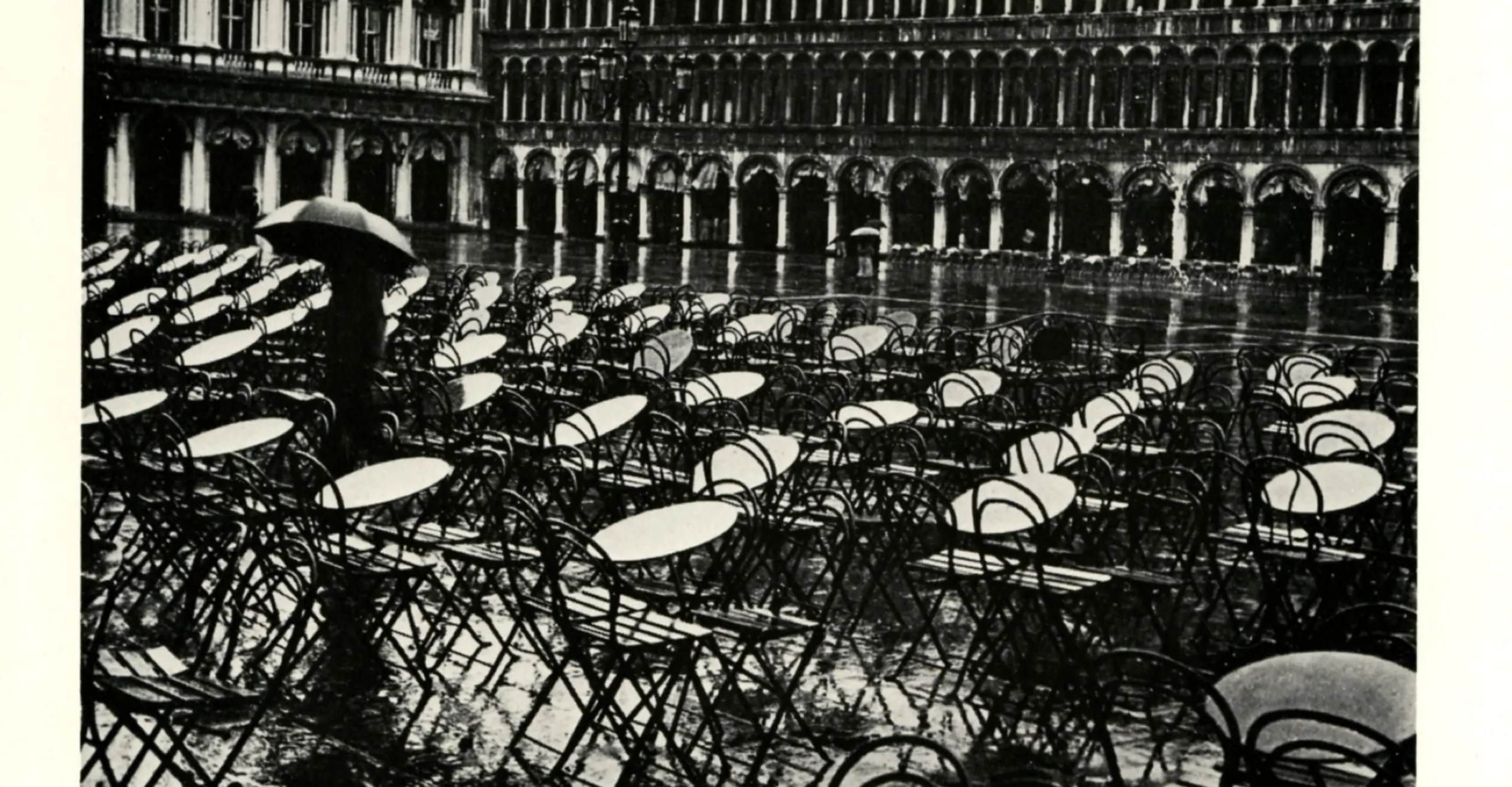 1930, Venice. © Tim Gidal. PV Card Courtesy The Photographers&#039; Gallery Archive, 1981