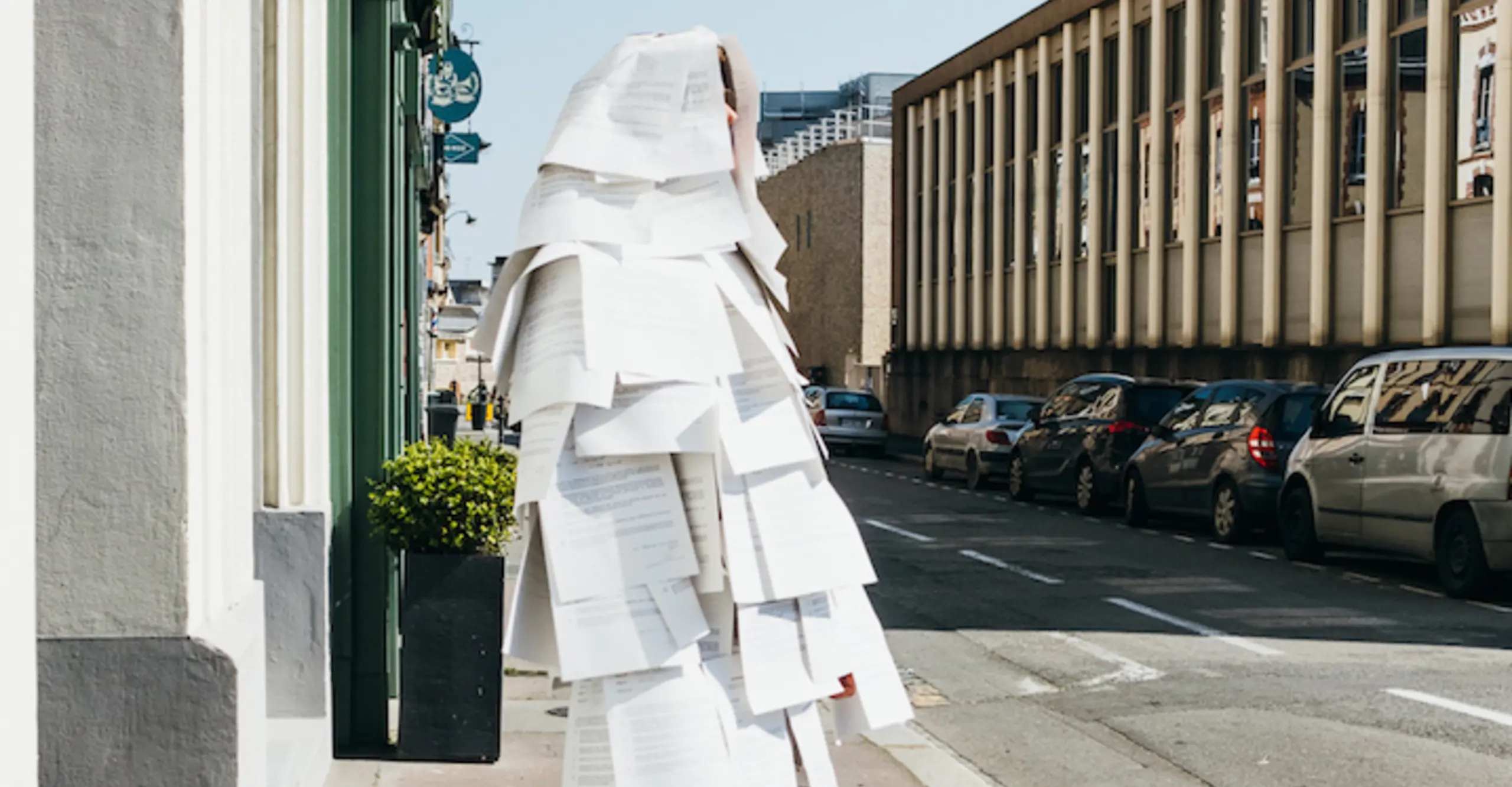 Image 4 - Documentation from the performance Sortez Couverts, 2020 © Maxime Matthys