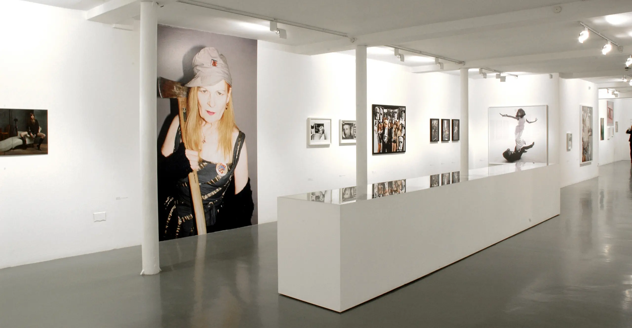 Installation Image - Fashion in the Mirror: Self-Reflection in Fashion Photography, 2008