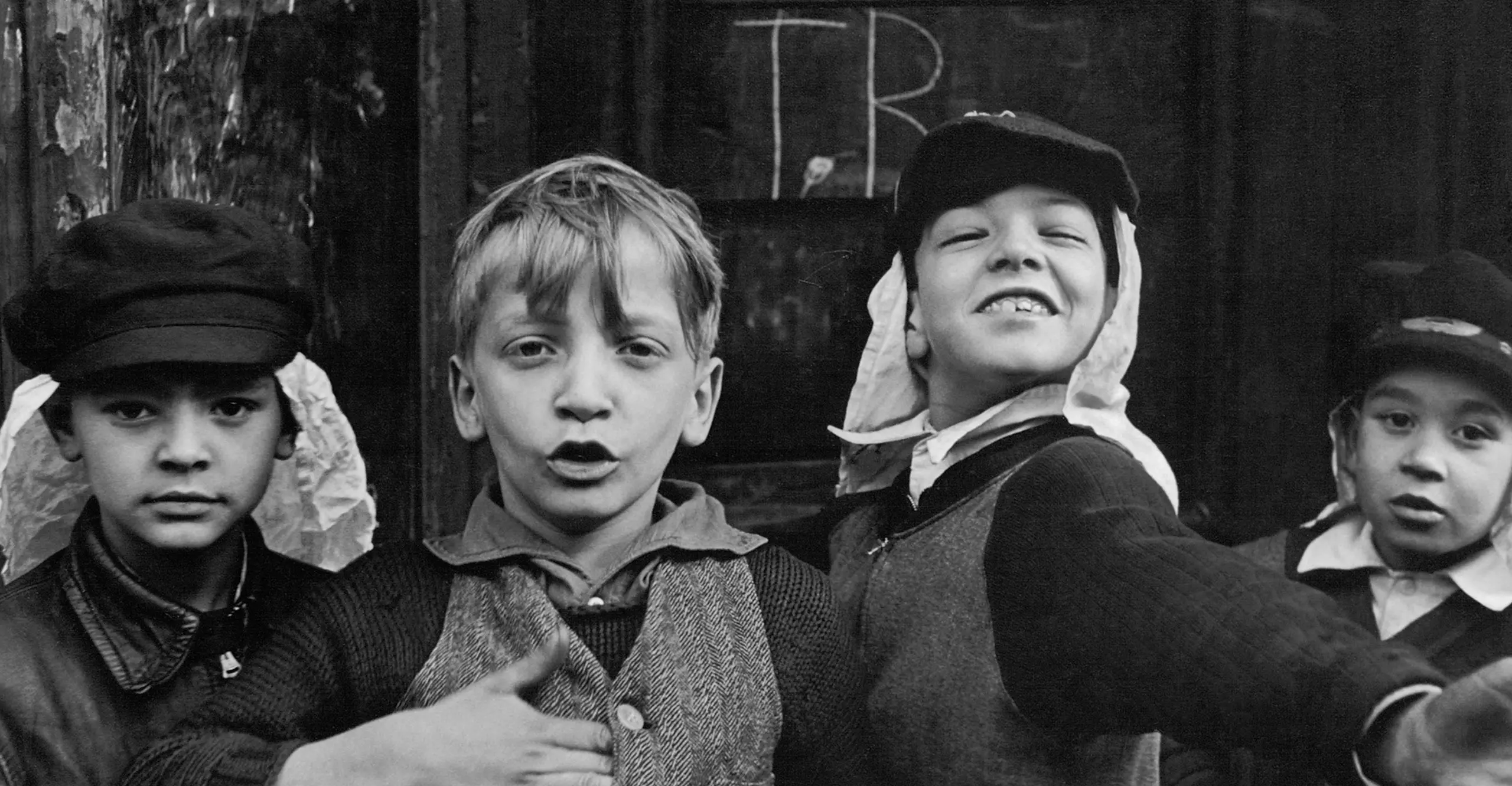 Helen Levitt, New York 1940 © Film Documents LLC Courtesy Galerie Thomas Zander, Cologne